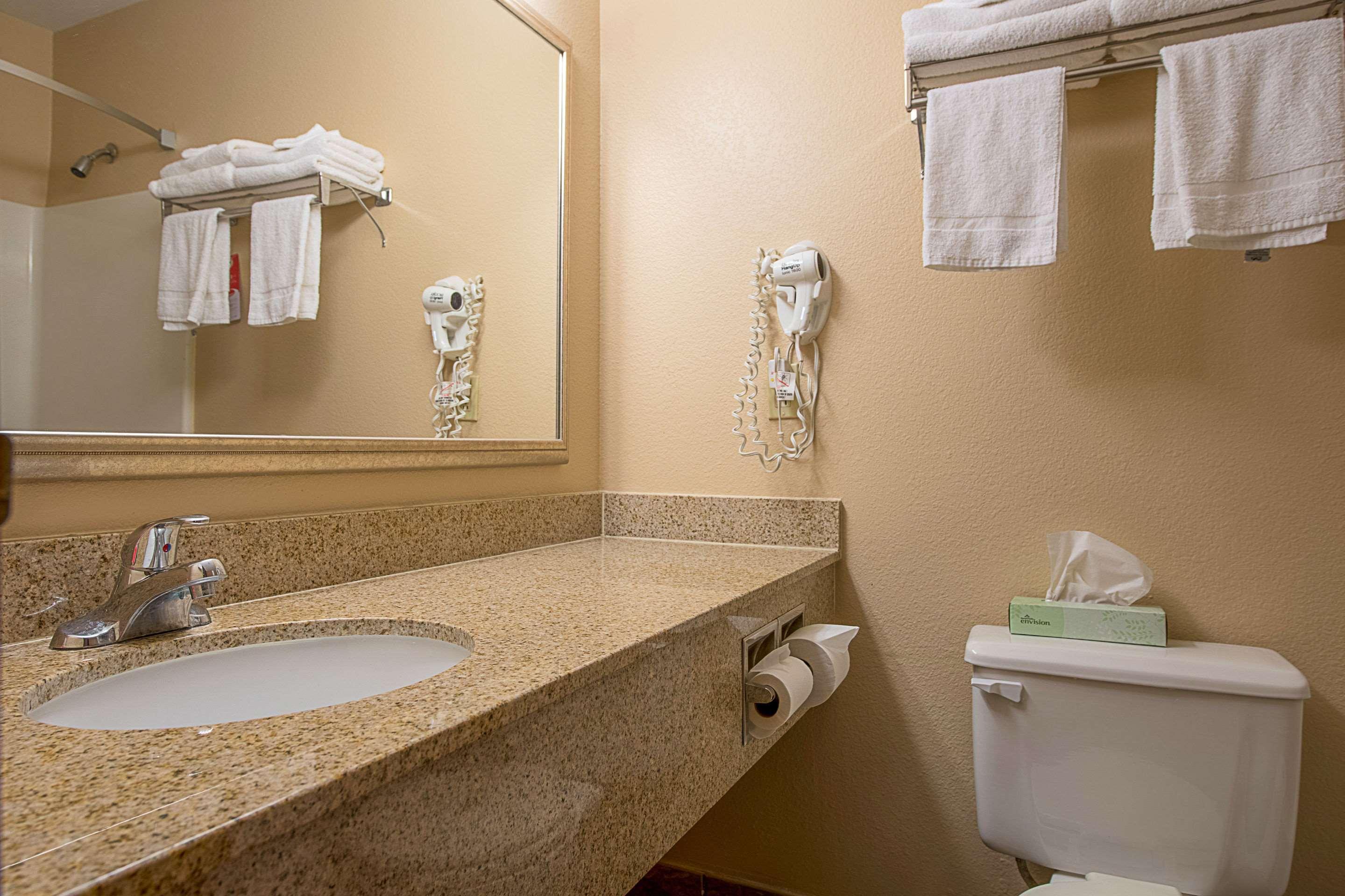 Econo Lodge Buckley Экстерьер фото