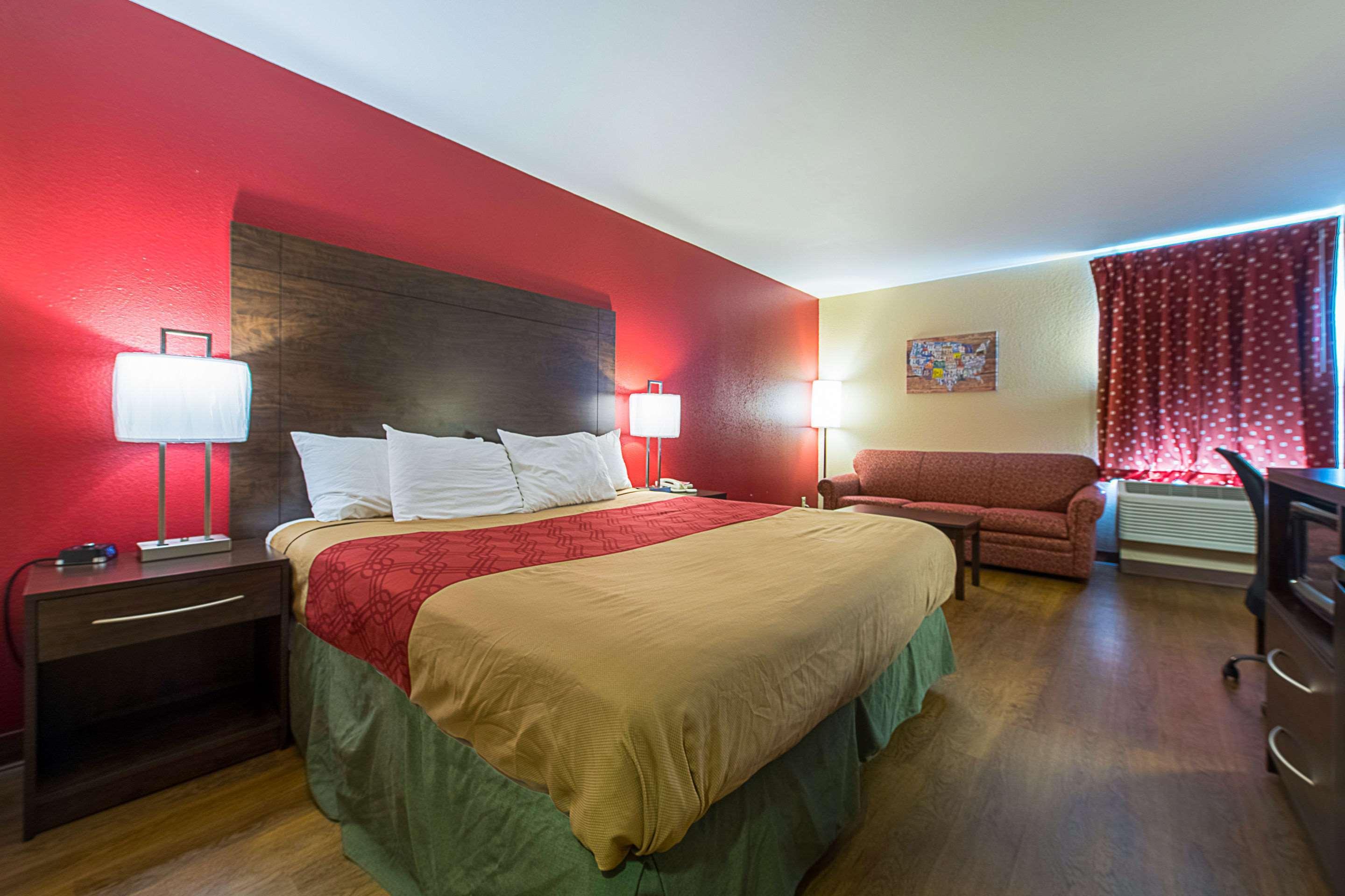 Econo Lodge Buckley Экстерьер фото