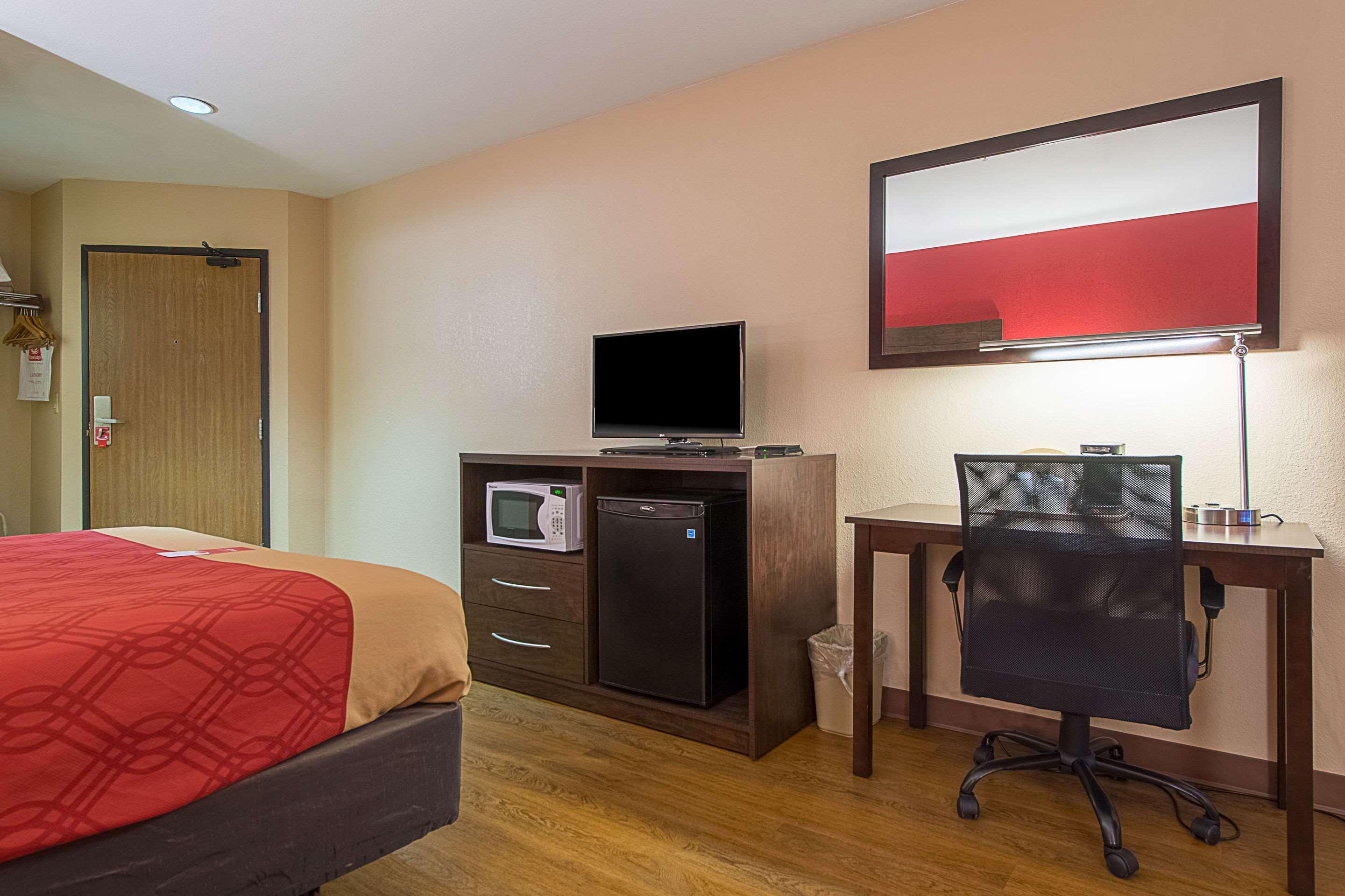 Econo Lodge Buckley Экстерьер фото