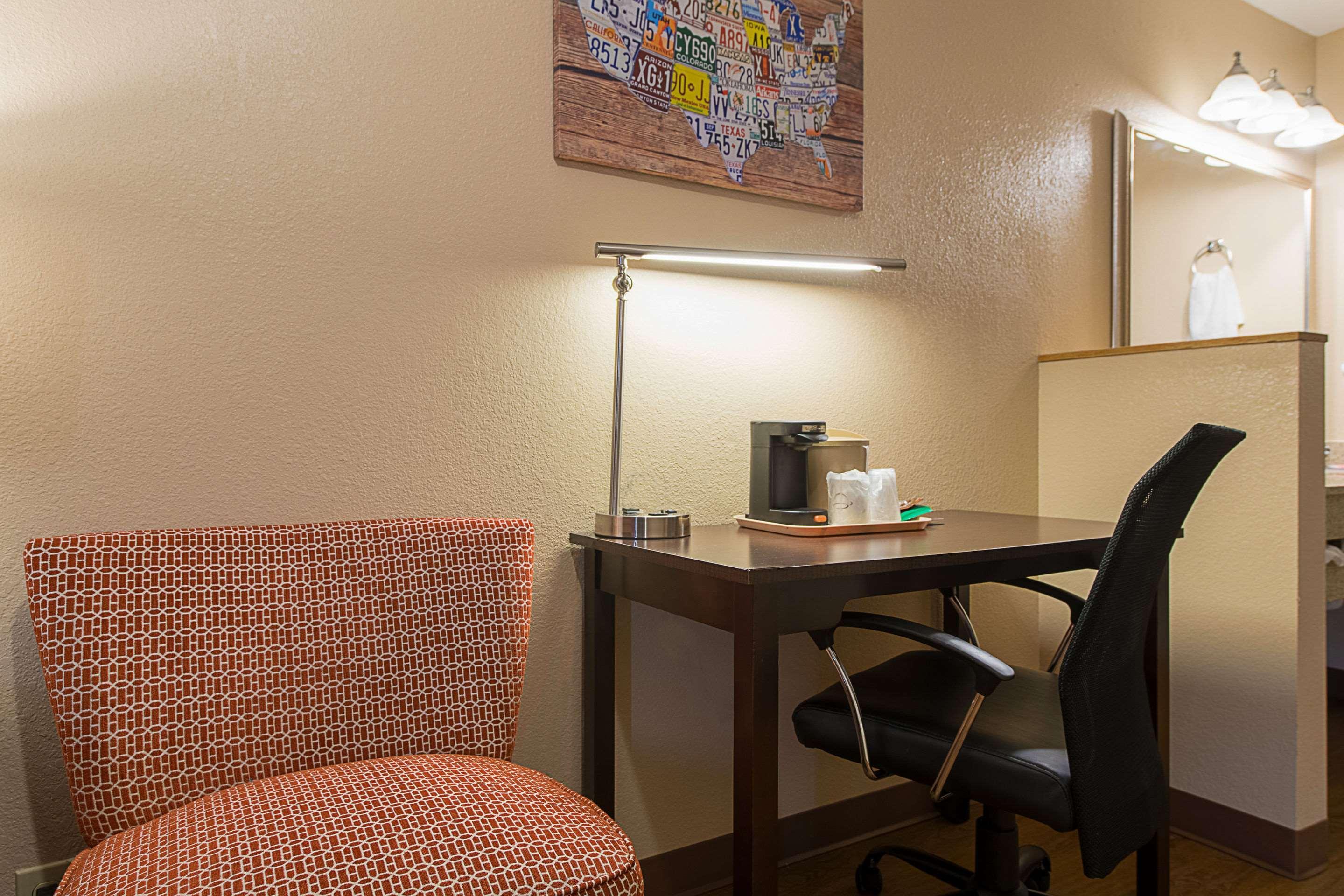 Econo Lodge Buckley Экстерьер фото