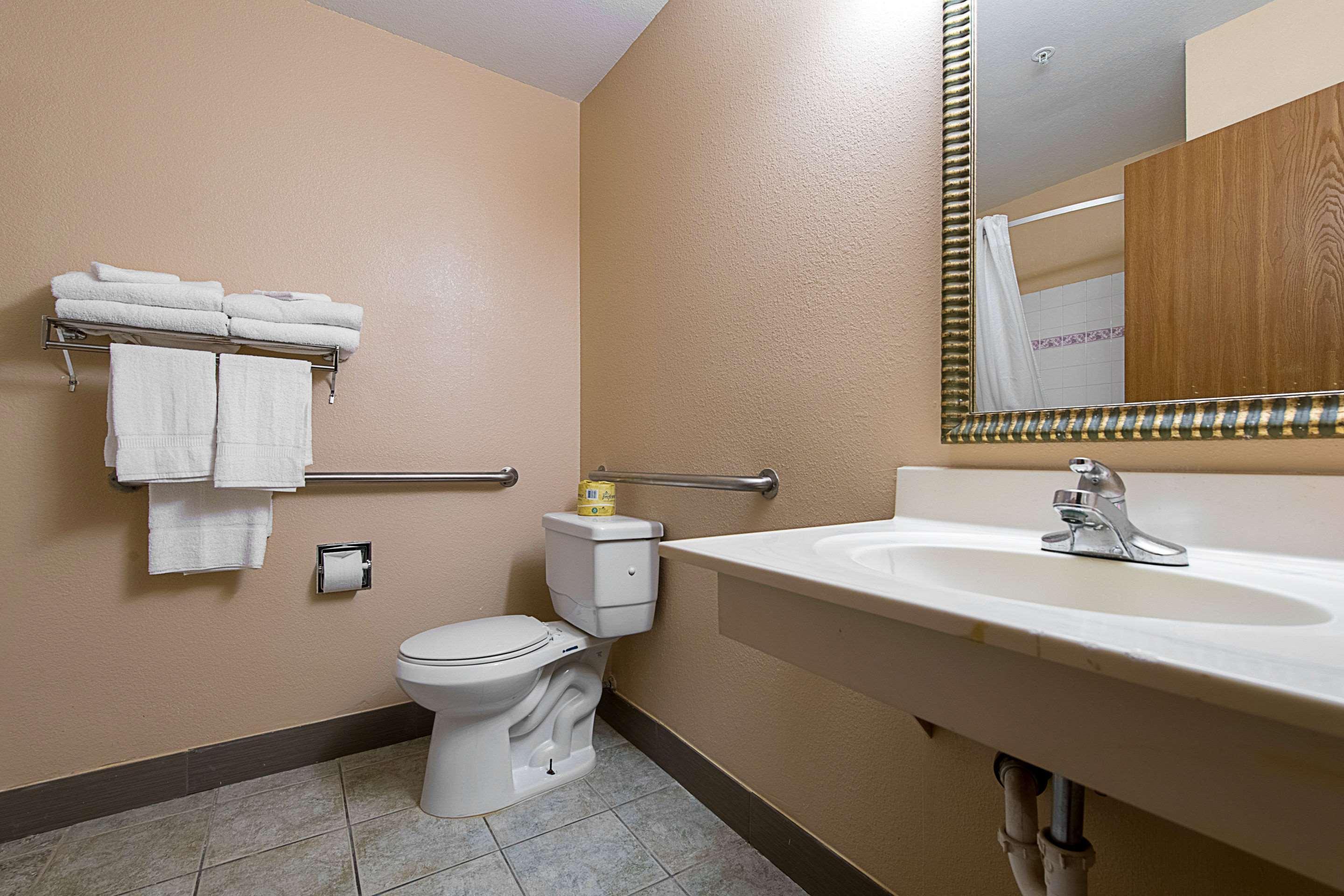 Econo Lodge Buckley Экстерьер фото