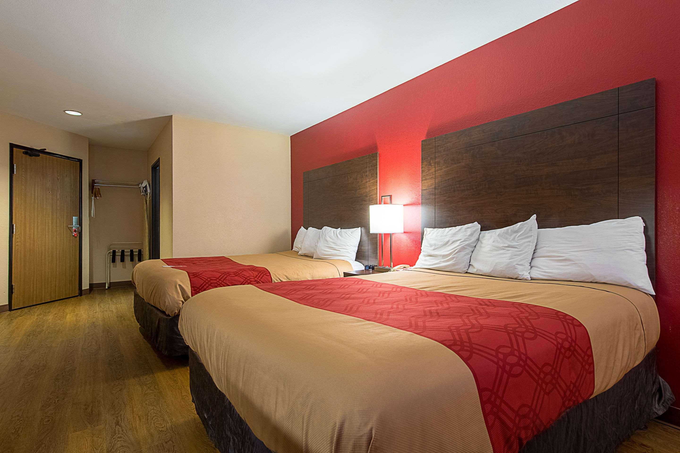 Econo Lodge Buckley Экстерьер фото