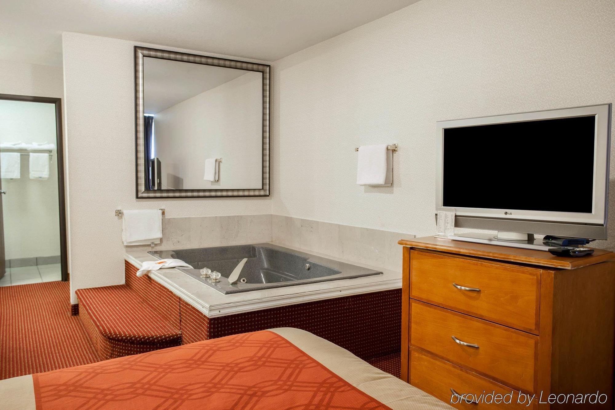 Econo Lodge Buckley Экстерьер фото