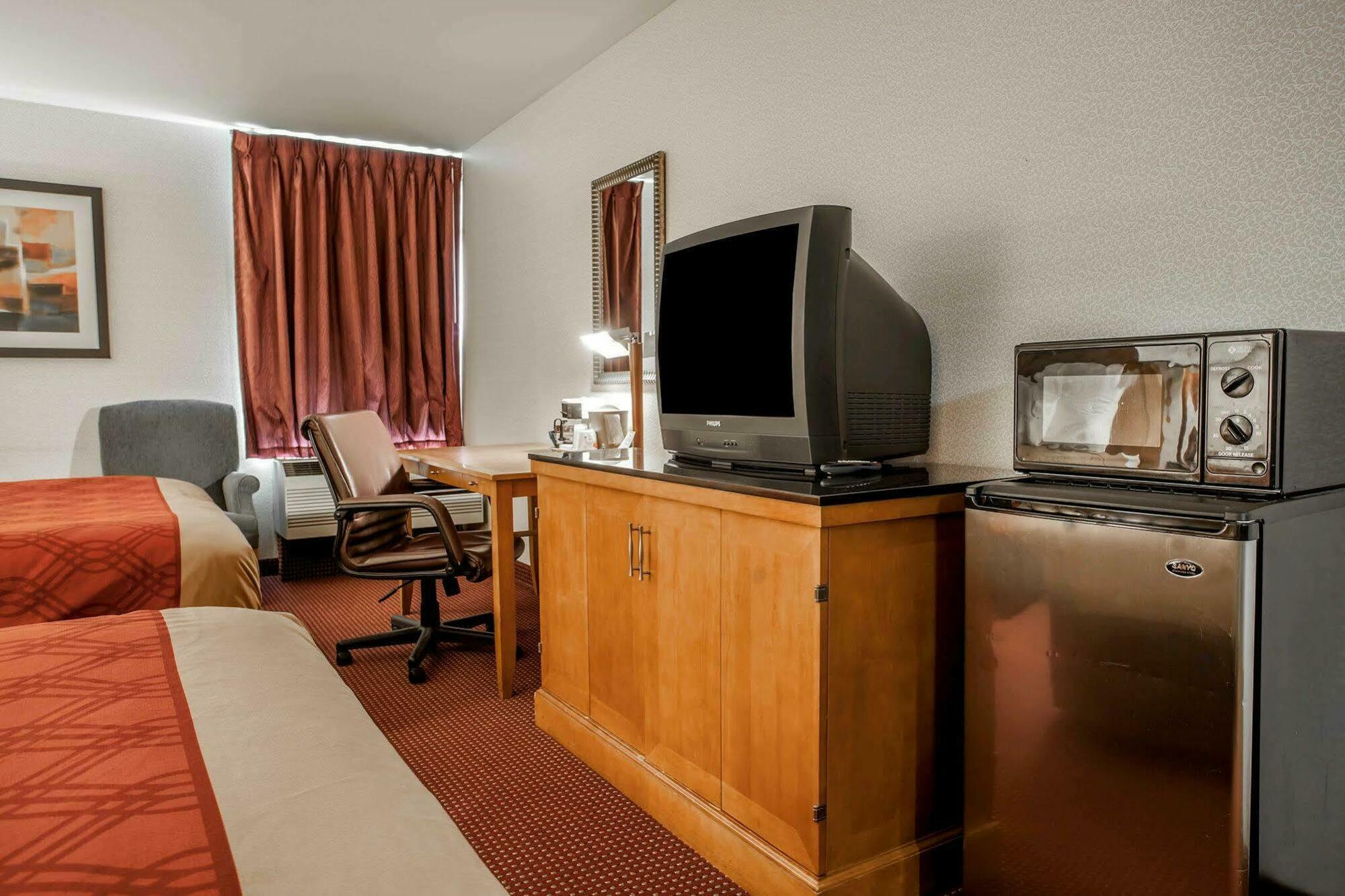 Econo Lodge Buckley Экстерьер фото